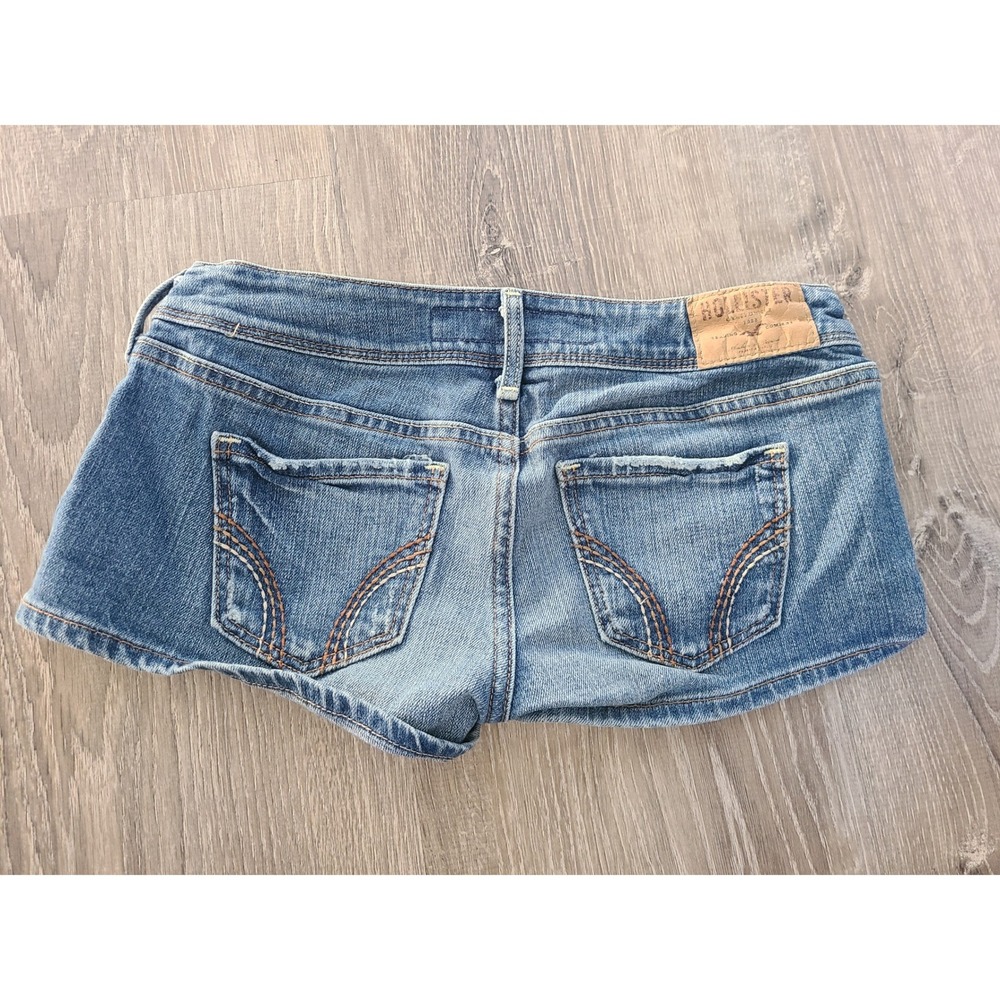 VTG Y2K Hollister Sz 0 Micro Jean Shorts Low Rise Medium Wash Stretchy It Girl - Picture 2 of 5